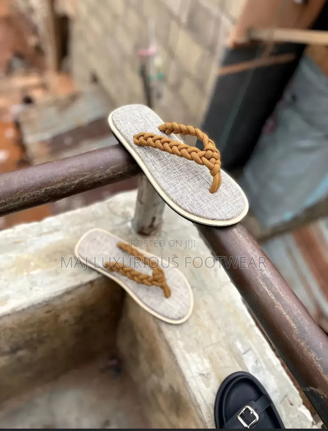 Flat Sole Palms