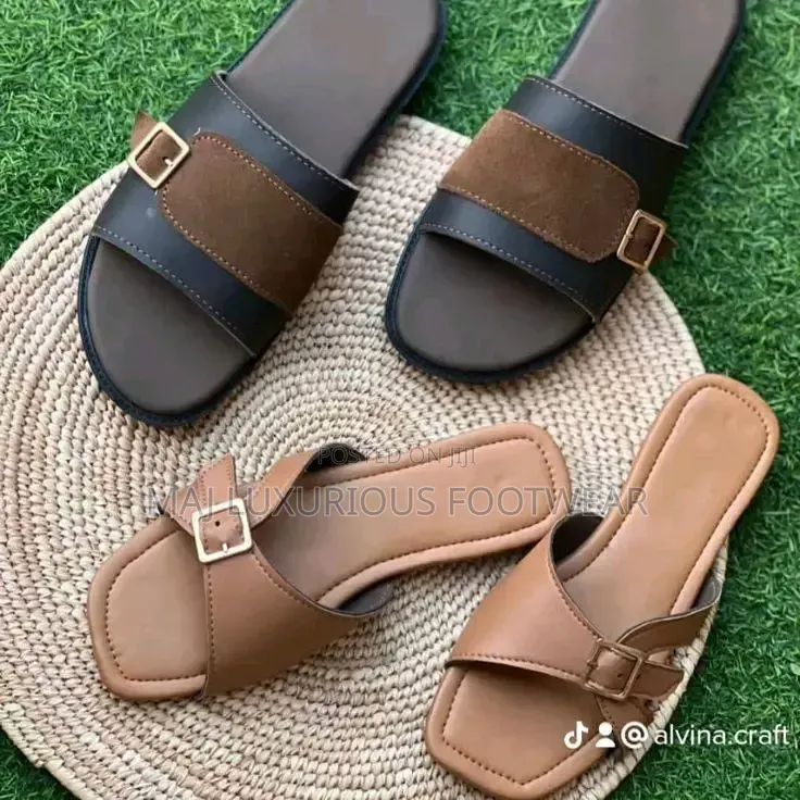 Flat Sole Palms
