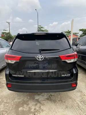 Toyota Highlander XLE 4dr SUV AWD (3.5L 6cyl 6A) 2015 Black