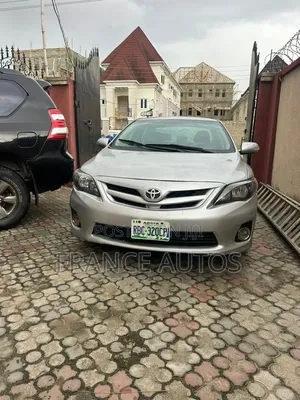 Toyota Corolla 2012 Silver