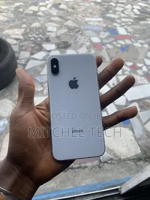 Apple iPhone X 64 GB White