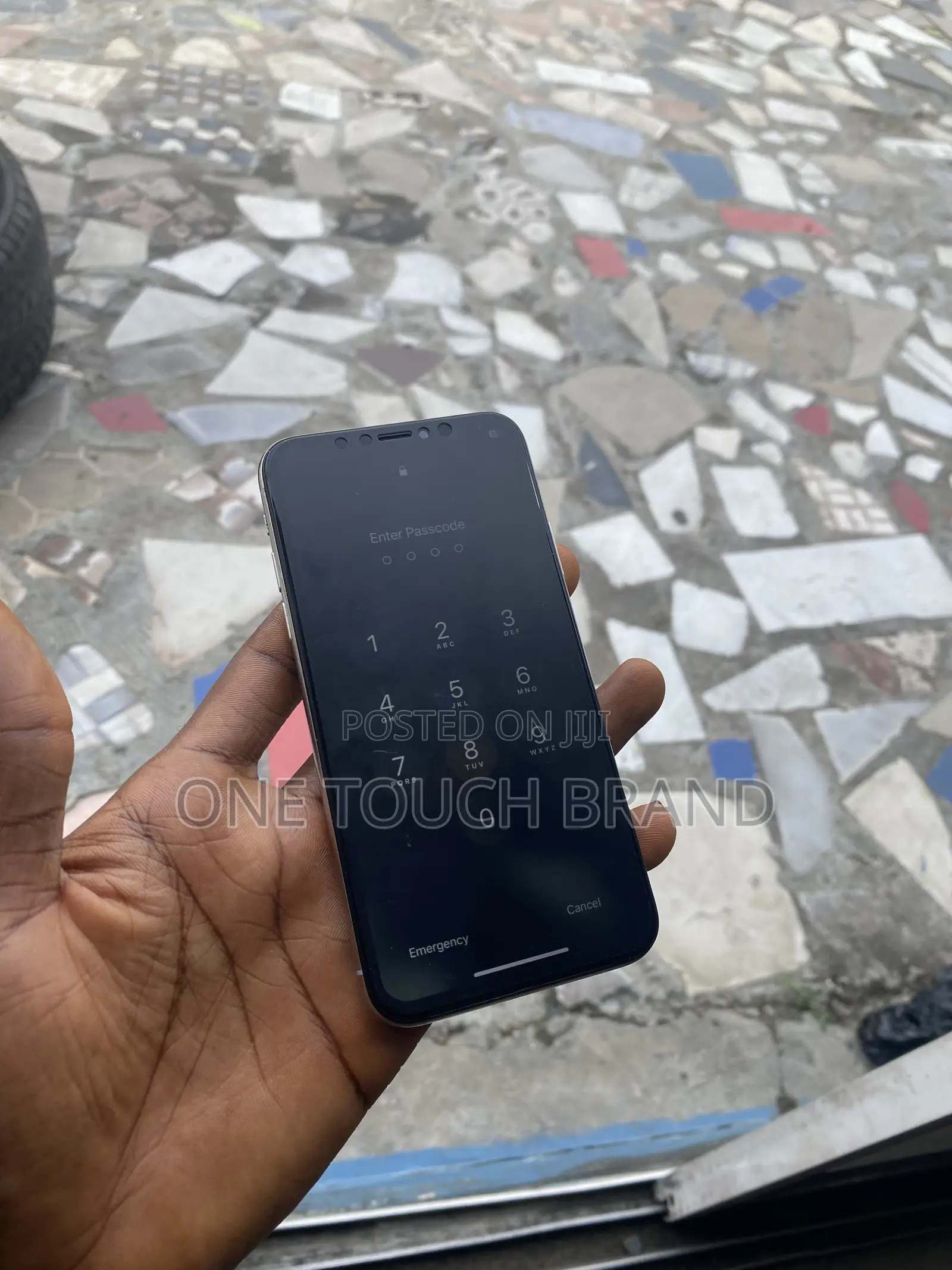 Apple iPhone X 64 GB White