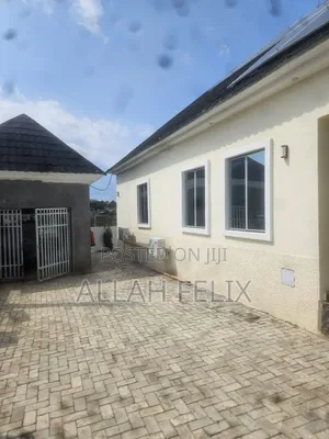 2bdrm Bungalow in FHA for rent