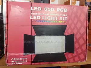 Led 600 Rgb Light With Stand