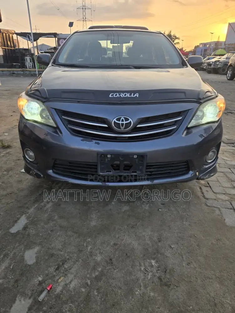 Toyota Corolla 2013 Gray