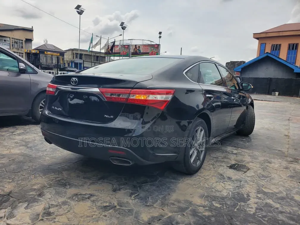 Toyota Avalon 2014 Black