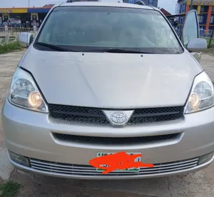 Toyota Sienna LE AWD 2005 Silver