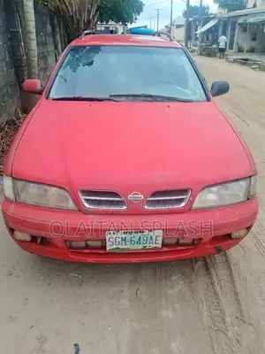 Nissan Primera 2005 Red