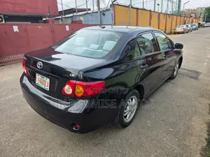 Toyota Corolla 2010 Black