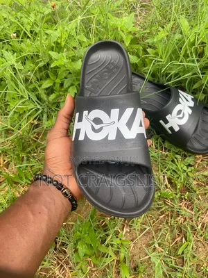 Original Hoka Recovery Slides – Designed for All-Day Walking Comfort
