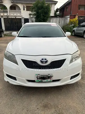 Toyota Camry SE 4dr Sedan (2.4L 4cyl 5A) 2008 White