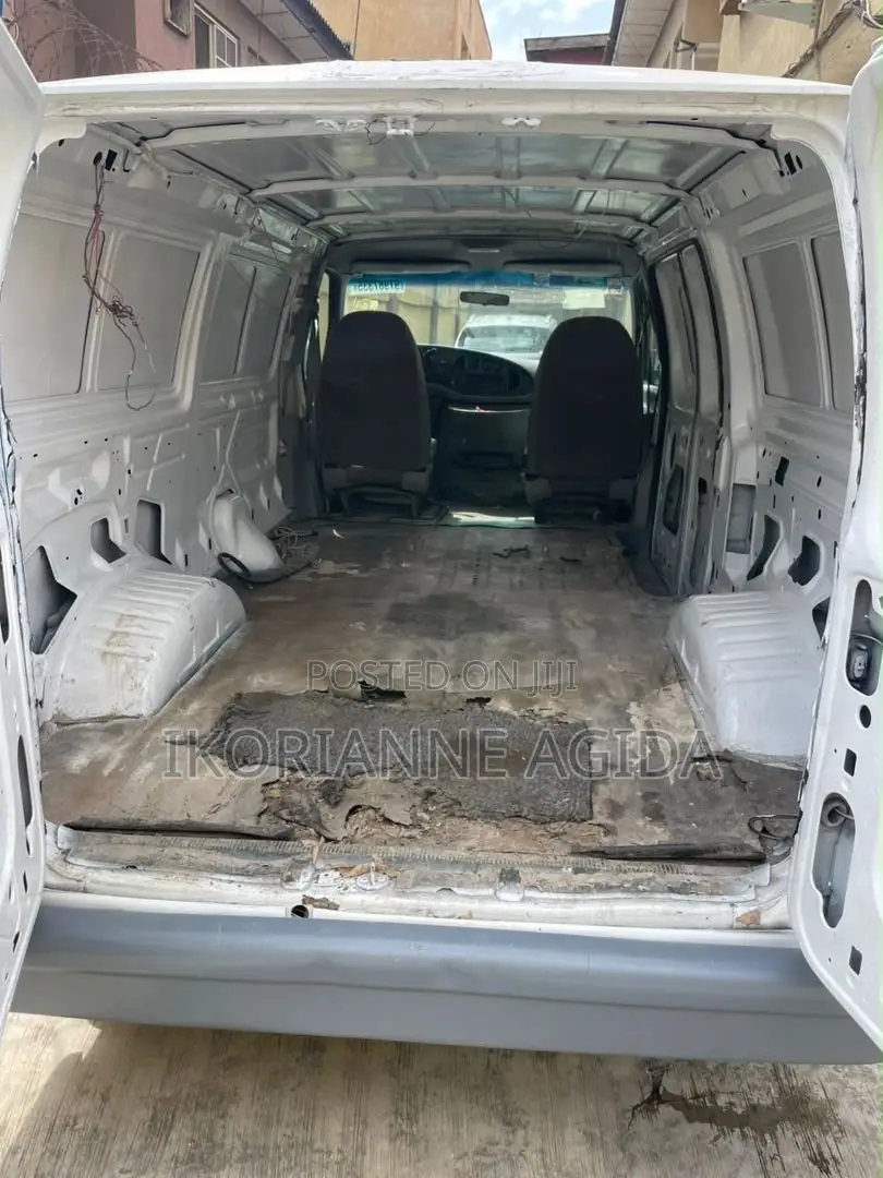Ford Transit 2010 White