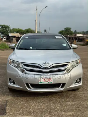 Toyota Venza XLE 4dr Wagon AWD (3.5L 6cyl 6A) 2014 Silver
