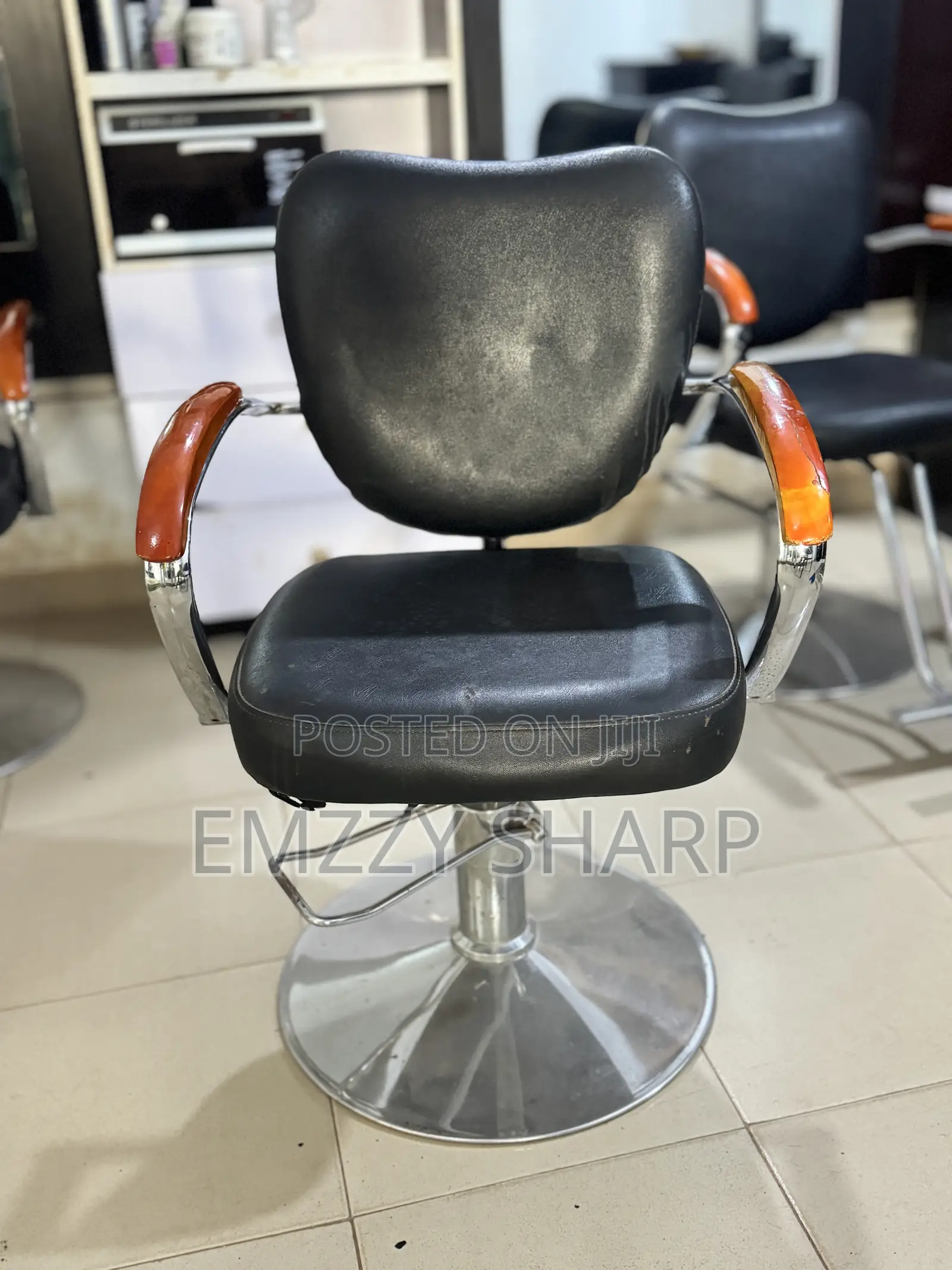 2units Medium Barber Chair