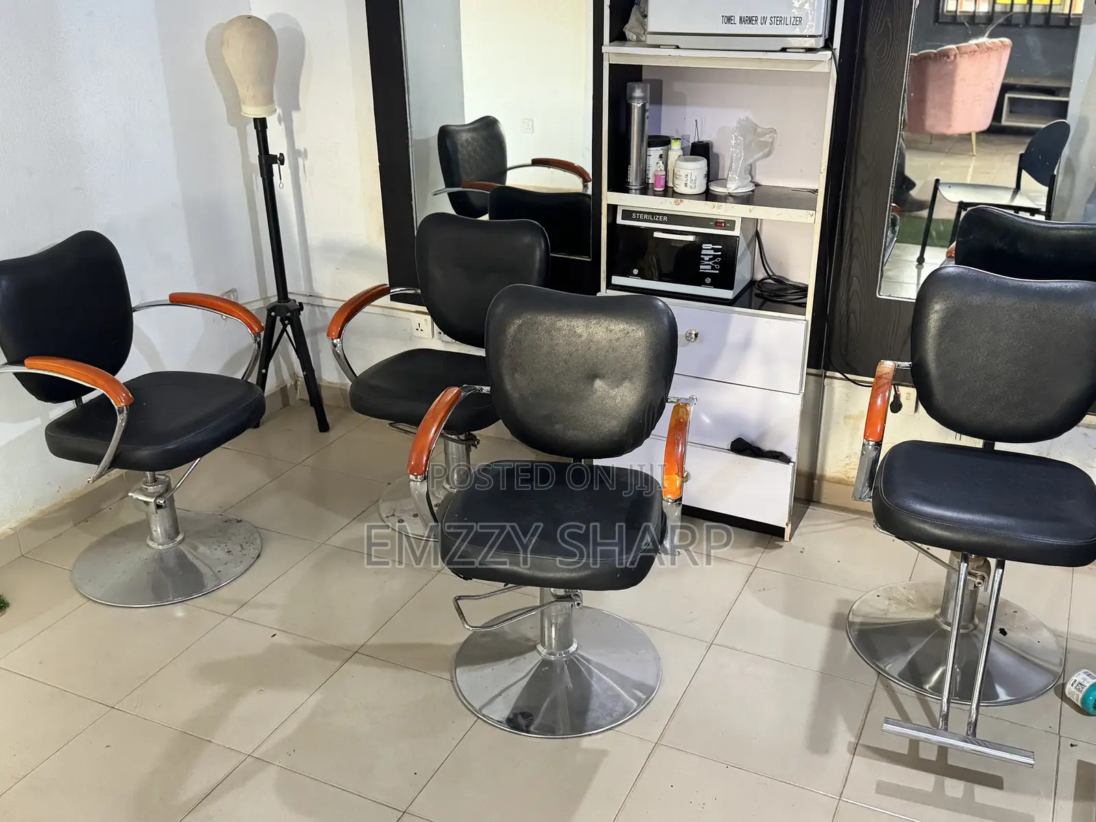 2units Medium Barber Chair