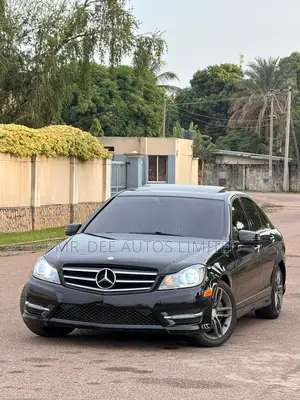 Mercedes-Benz C300 2013 Black