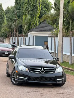 Mercedes-Benz C300 2013 Black