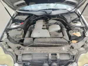 Mercedes-Benz C300 2005 Silver