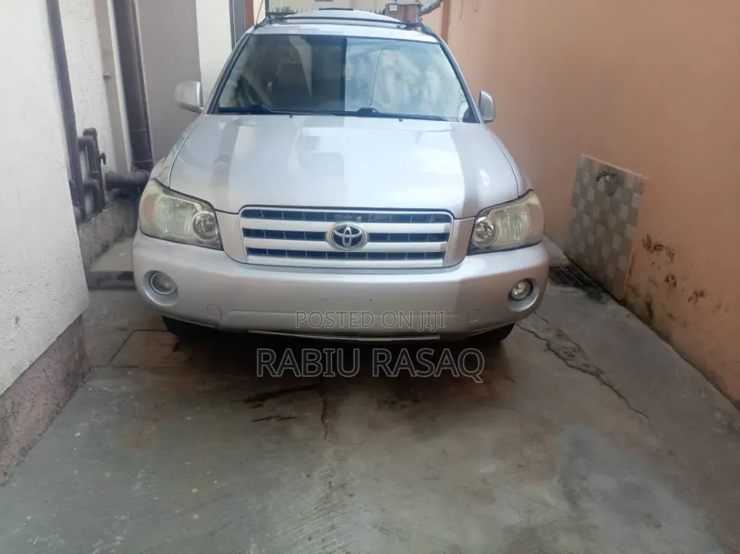 Toyota Highlander 2005 Silver