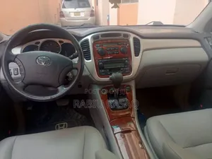 Toyota Highlander 2005 Silver