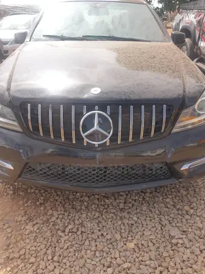 Mercedes-Benz C300 Luxury 4Matic Sedan AWD (3.0L 6cyl 7A) 2011 Black