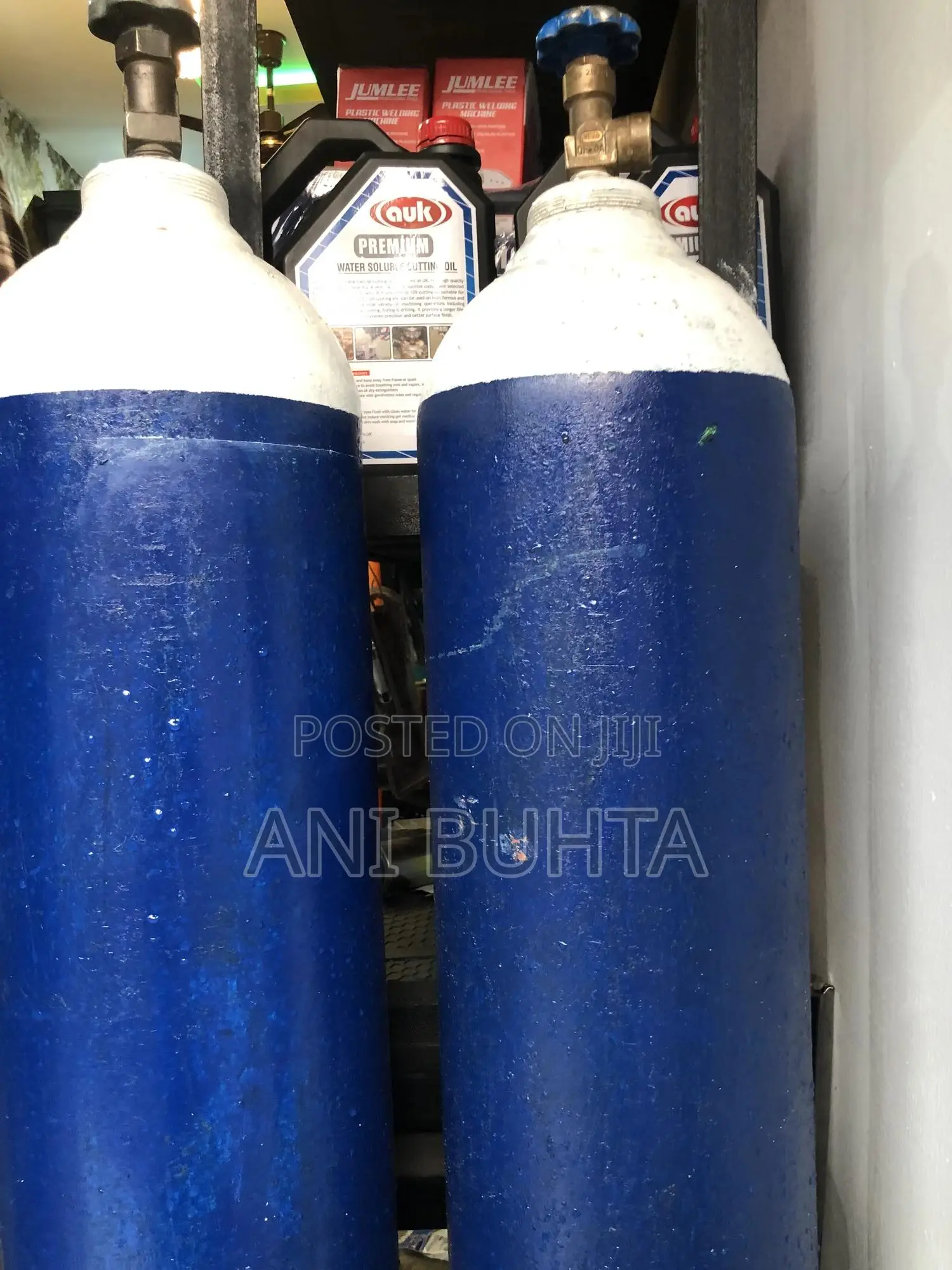 Oxygen Tank