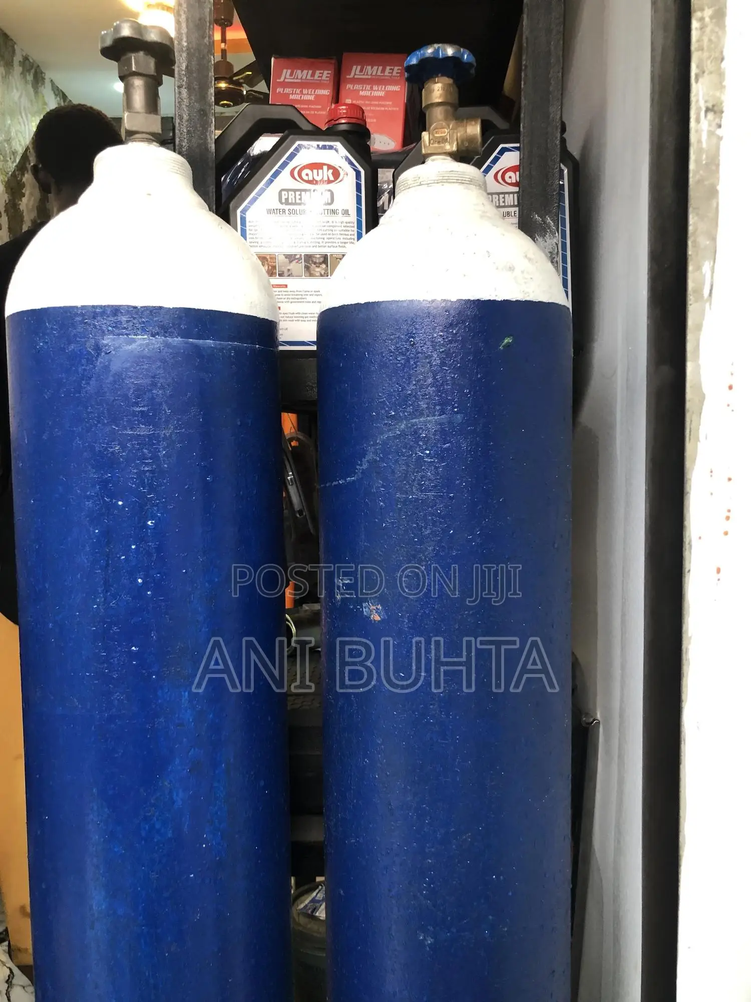 Oxygen Tank