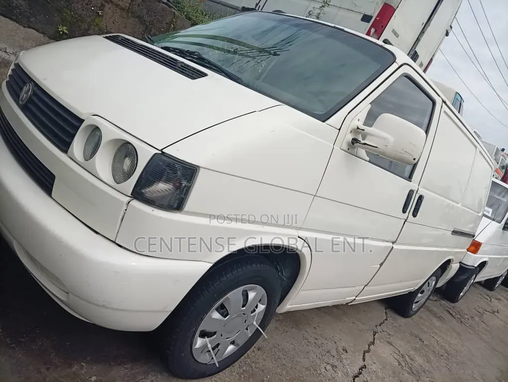 Volkswagen Transporter 2005 White