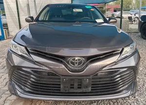Toyota Camry LE FWD (2.5L 4cyl 8AM) 2018 Burgundy