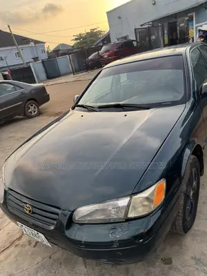 Toyota Camry LE 4dr Sedan (2.2L 4cyl 4A) 2000 Green