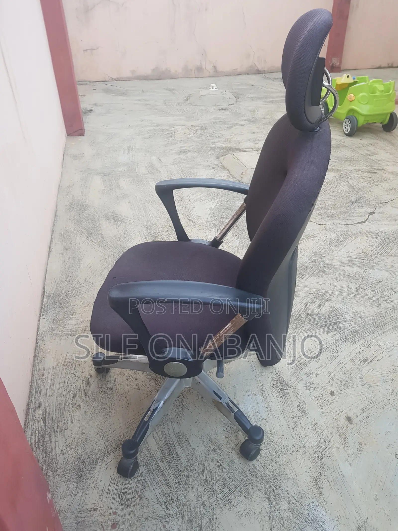 Adjustable Office Chair