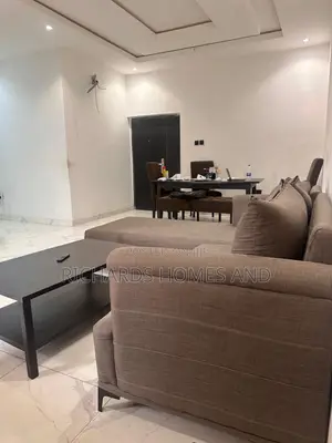 Furnished 3bdrm Apartment in Lekki Phase 1 for sale