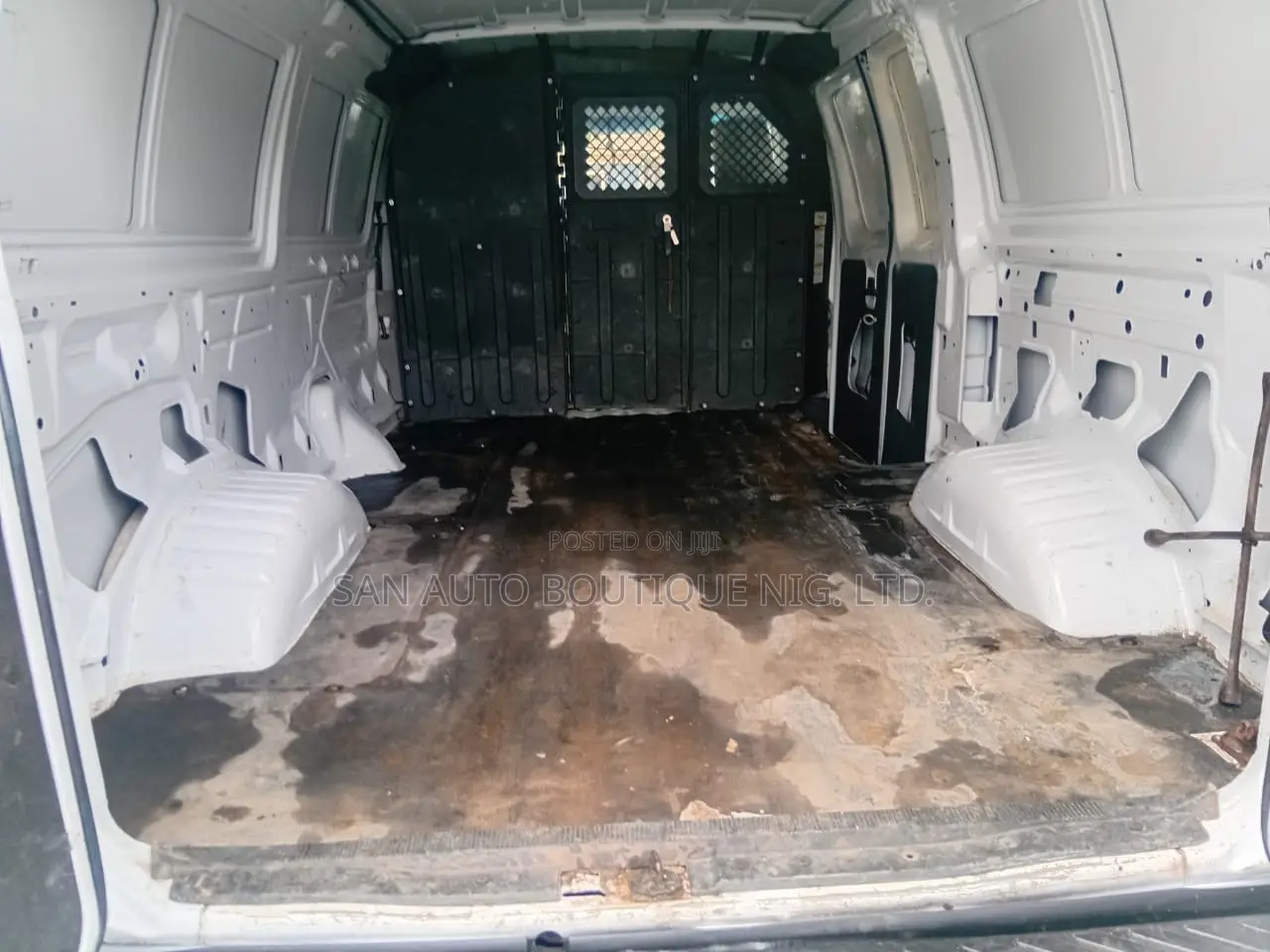 Ford Econoline 2012 White