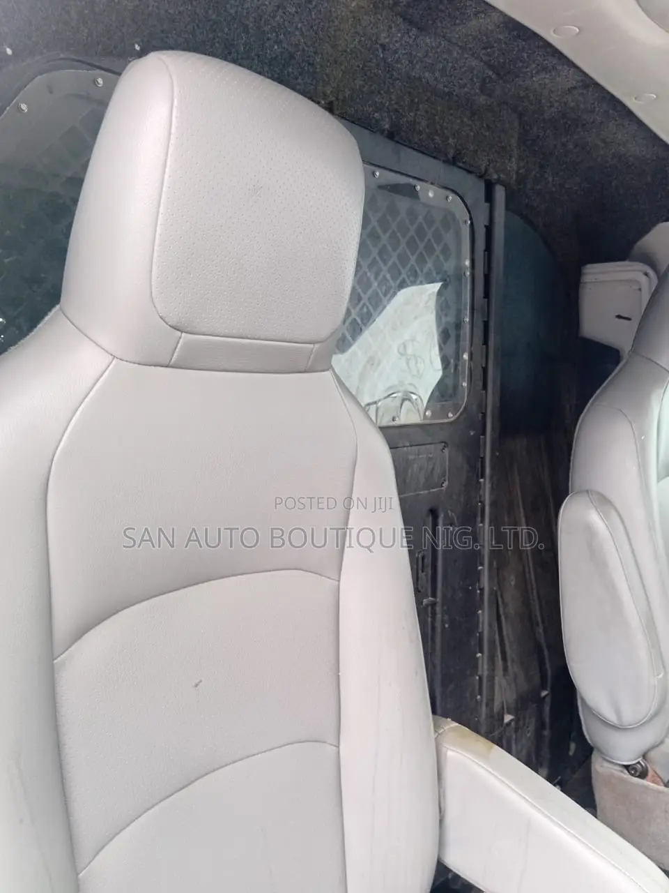 Ford Econoline 2012 White