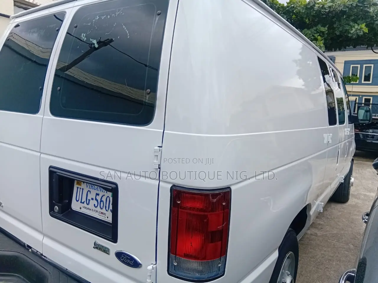 Ford Econoline 2012 White