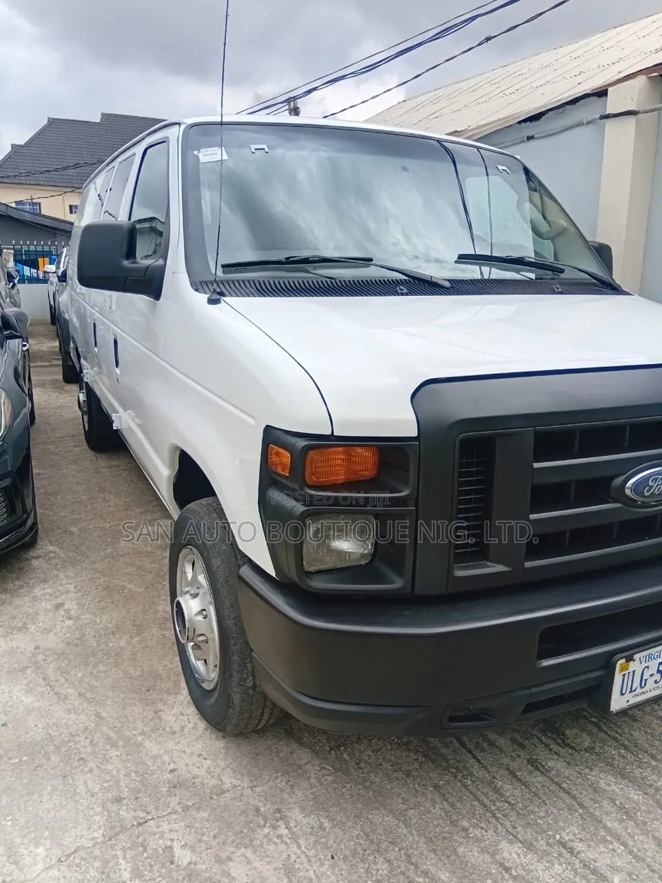 Ford Econoline 2012 White