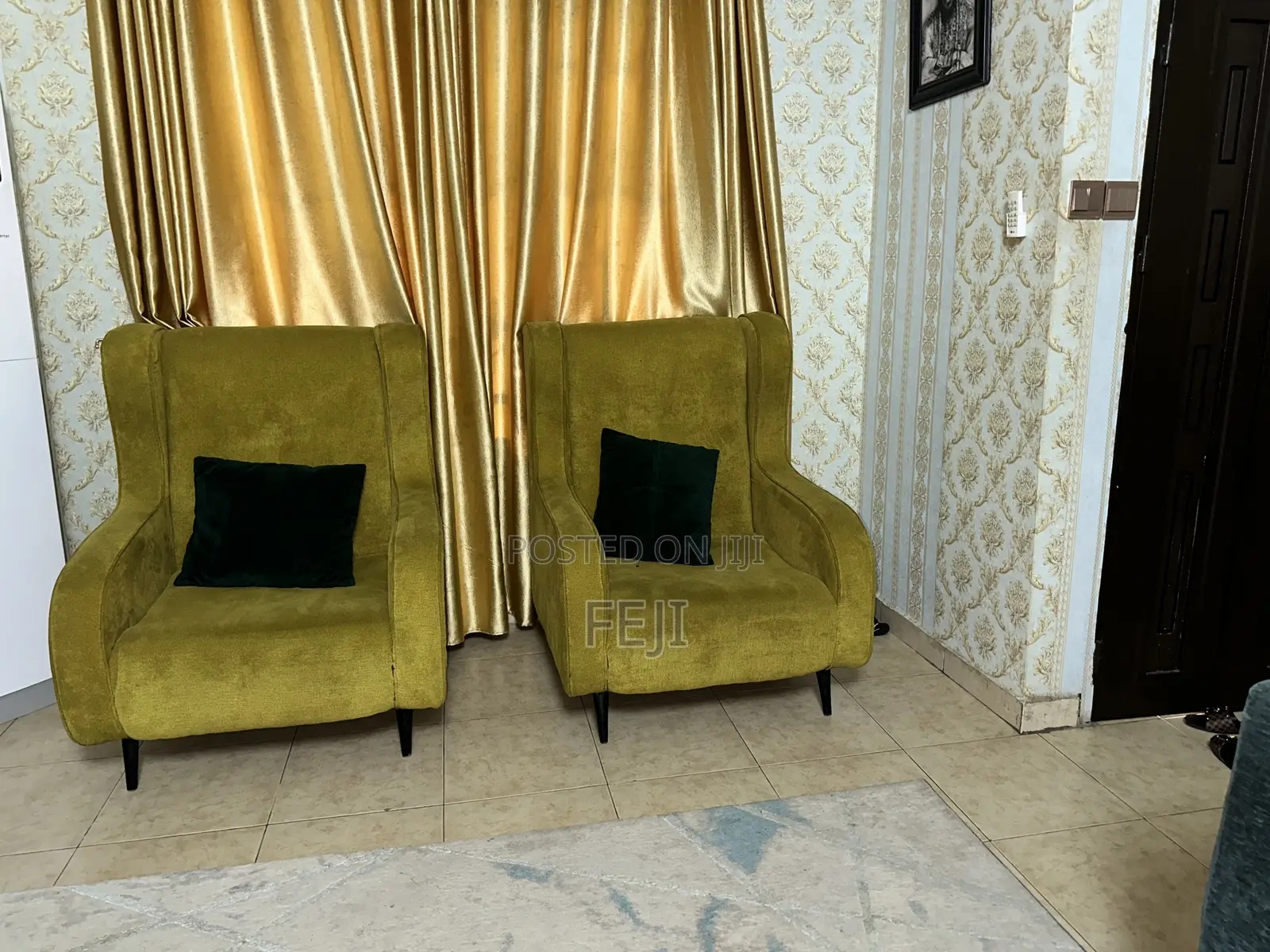 L Shaped Chair Set and Table