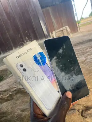 Samsung Galaxy A05 64 GB Silver