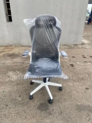 Ergonomic Swivel Office Chair With Adjustable Head Rest
