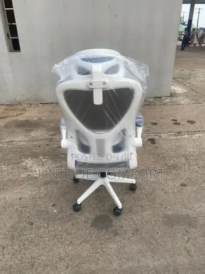 Ergonomic Swivel Office Chair With Adjustable Head Rest