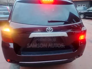 Toyota Highlander 2009 Red