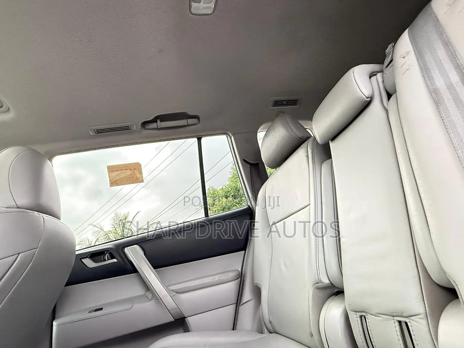 Toyota Highlander SE 2011 Gray