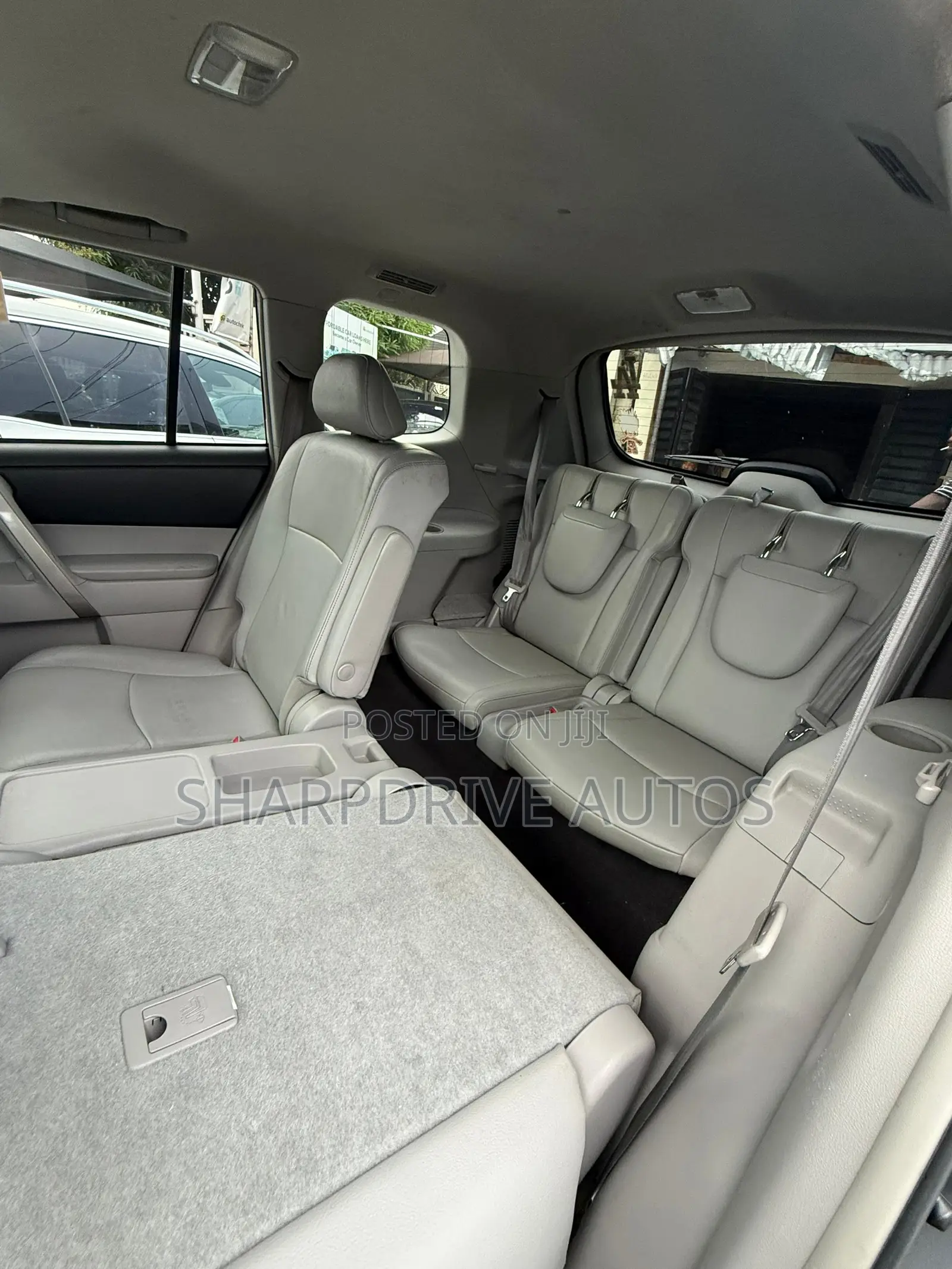 Toyota Highlander SE 2011 Gray