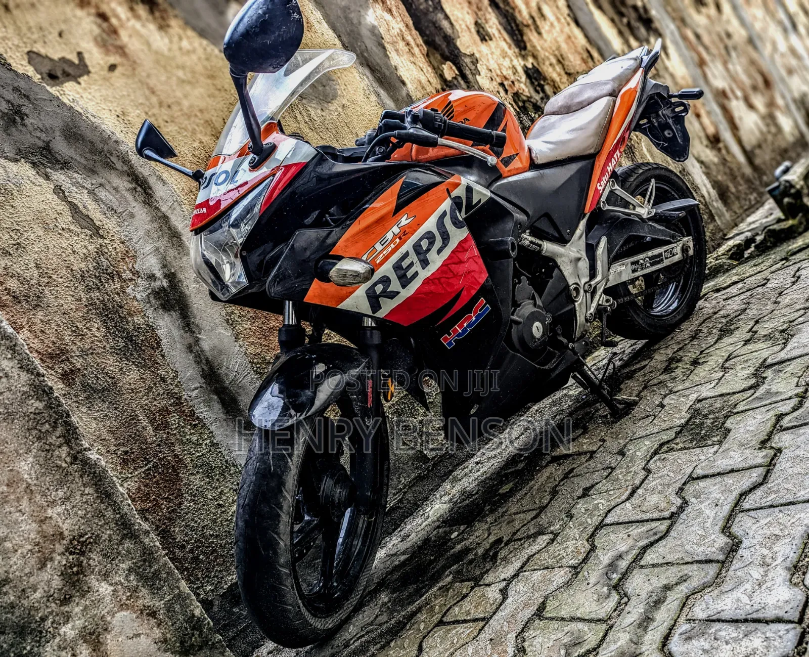Honda CBR 2013 Orange