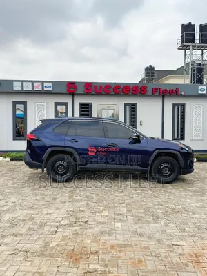 Toyota RAV4 2021 Blue