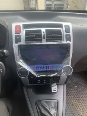 2006-2013 Hyundai Tucson Android Navigation + Reverse Camera