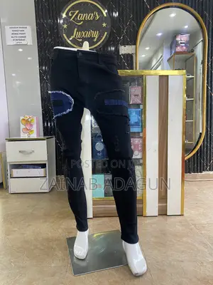 Straight Jeans Available