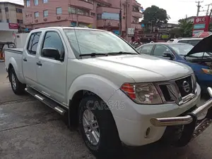 Nissan Frontier 2012 White
