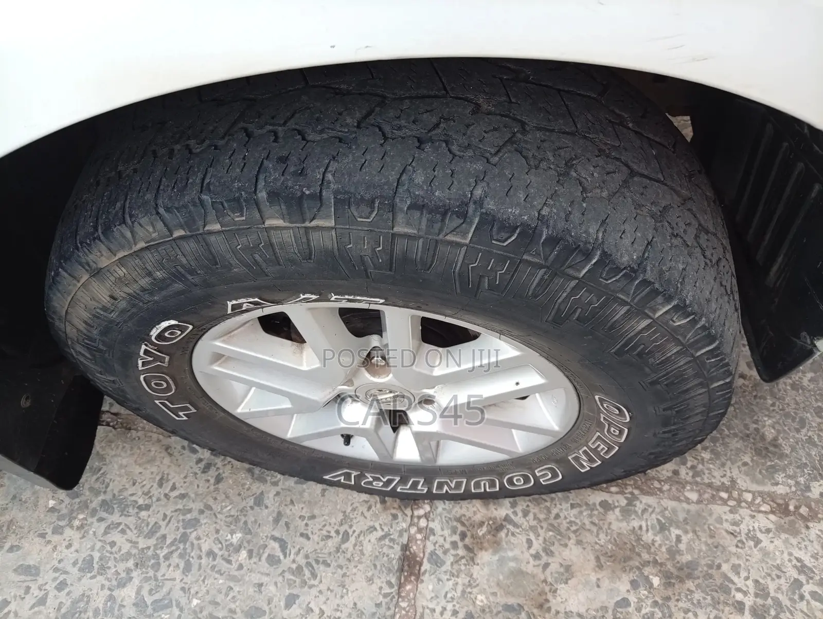 Nissan Frontier 2012 White