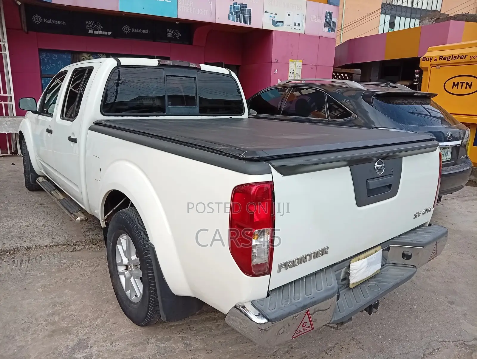 Nissan Frontier 2012 White